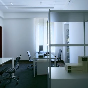 Porro, image:contract_immagini - Porro Spa - Ram table + HT work